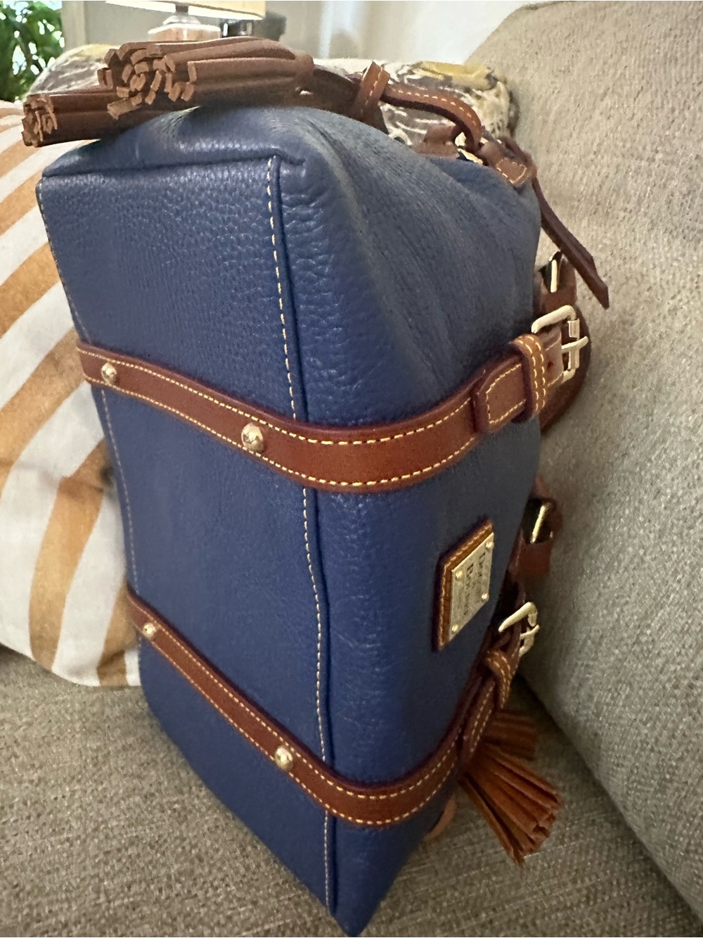 Dooney & Bourke NWT Domed Crossbody Satchel | 3 Piece Set Wristlet & Key Fob - Picture 12 of 15